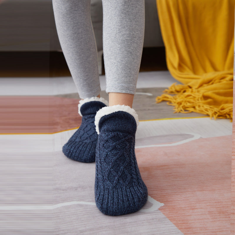 Cable knit slipper socks with sherpa lining