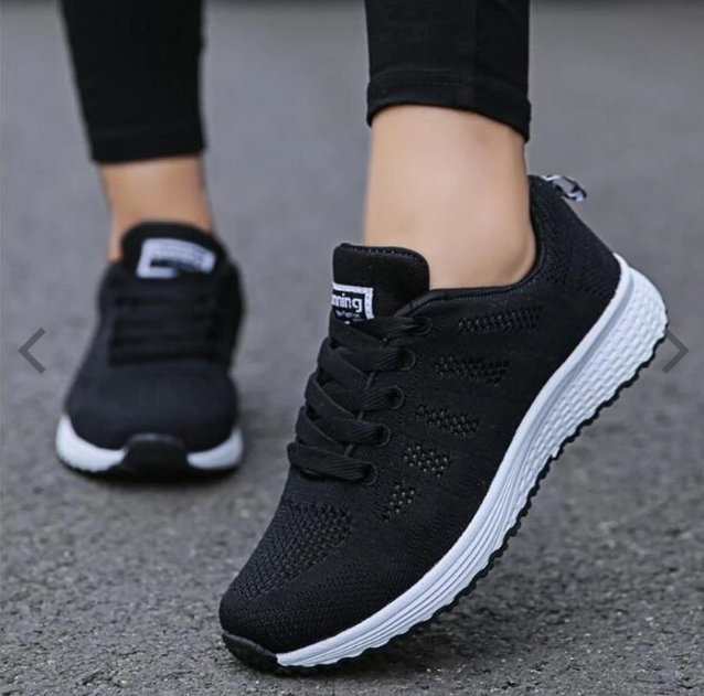 Women's lightweight mesh sneakers