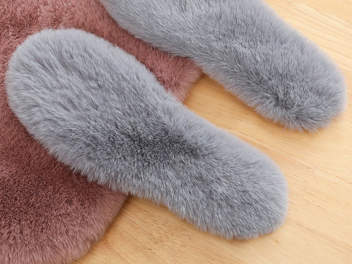 Plush faux fur winter insoles