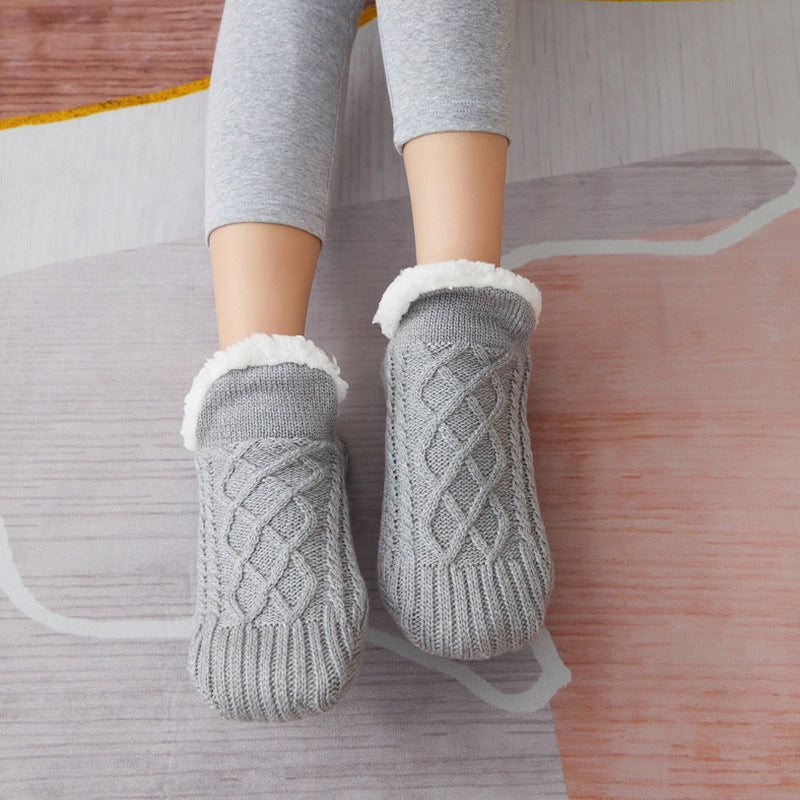 Cable knit slipper socks with sherpa lining